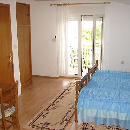 Apartments Mara Трогир Екстериор снимка