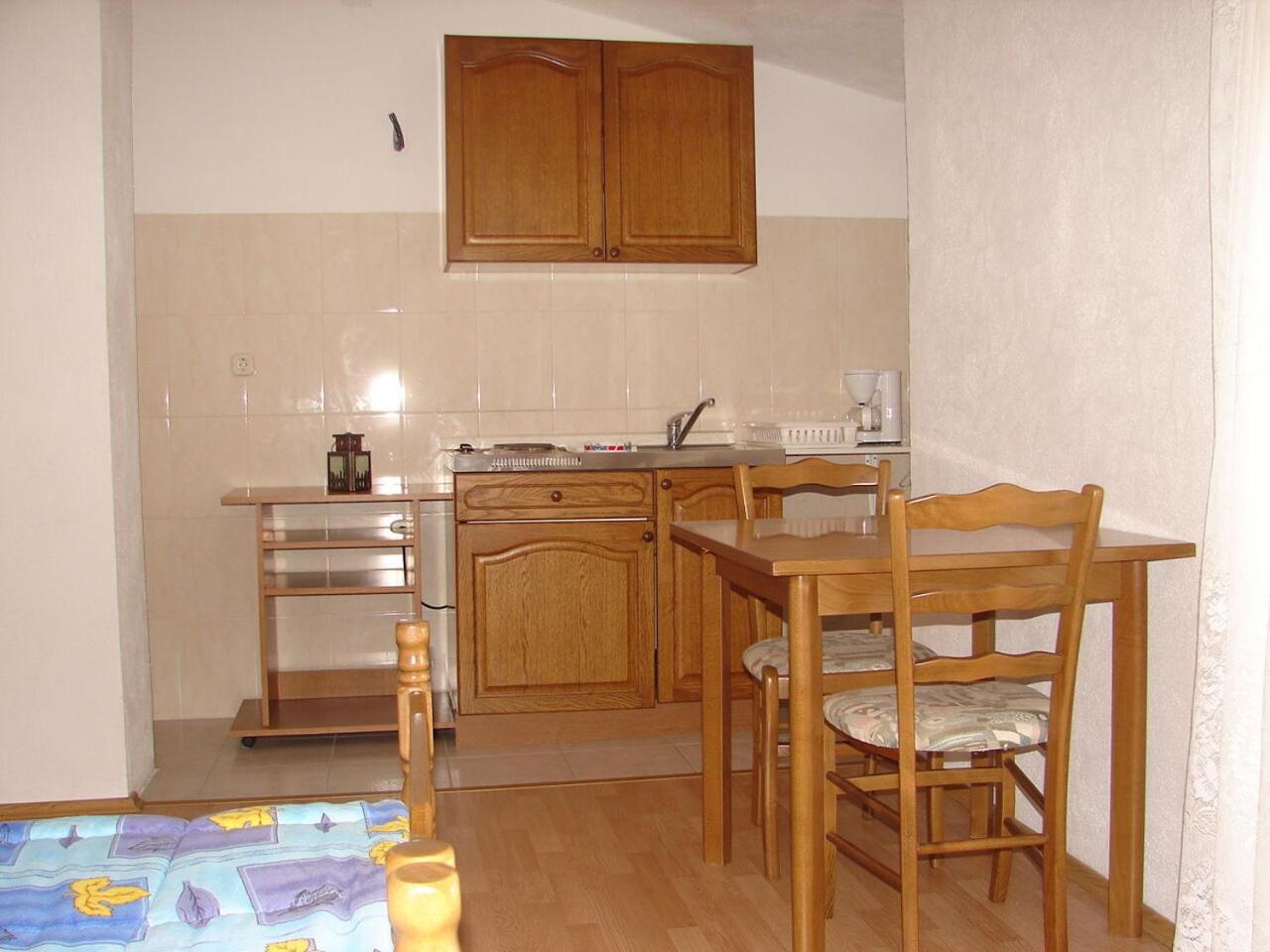 Apartments Mara Трогир Екстериор снимка